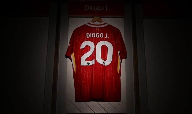 Liverpool Pensiunkan Nomor Punggung 20